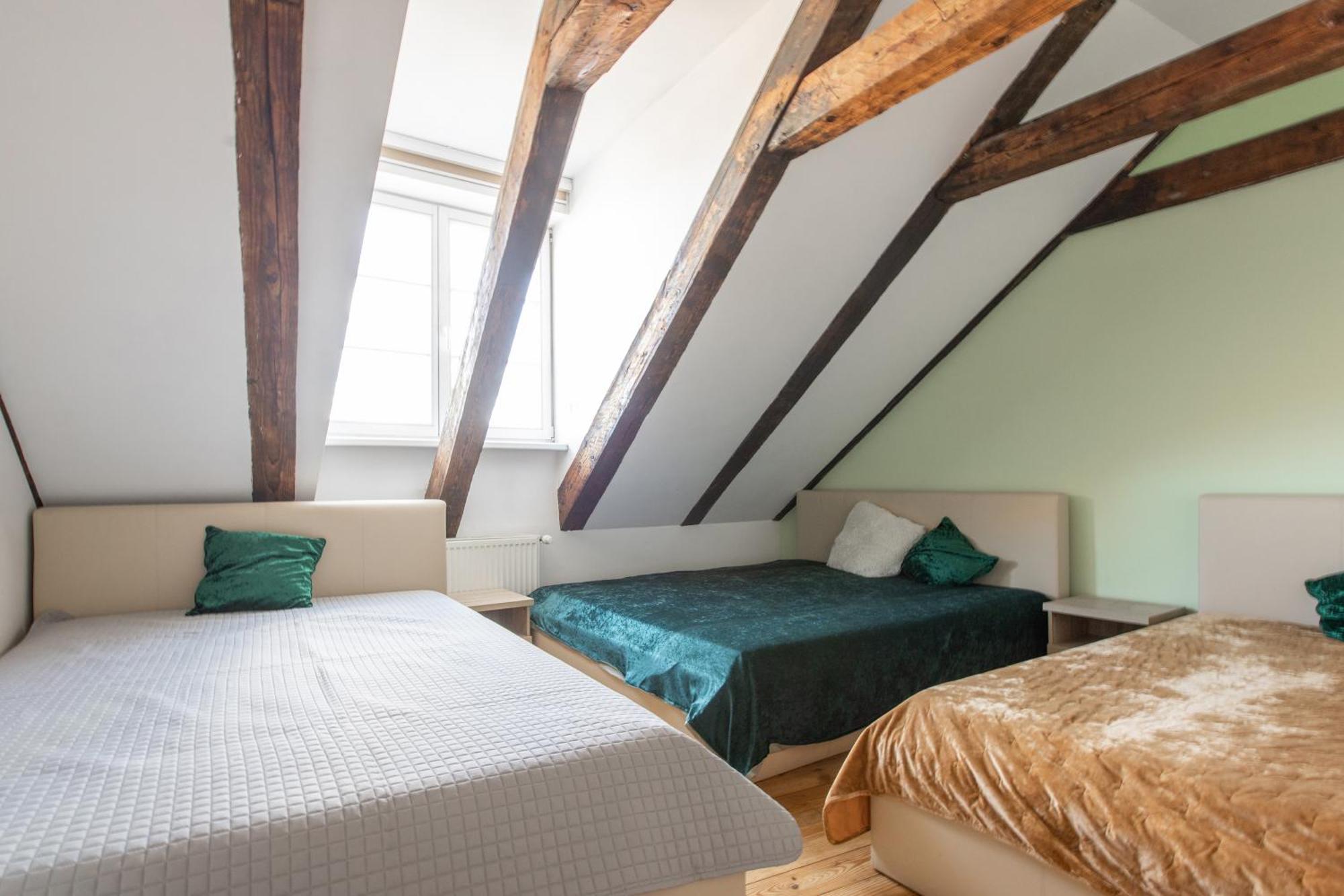 Mansard In Old Town Apartment รีกา ภายนอก รูปภาพ