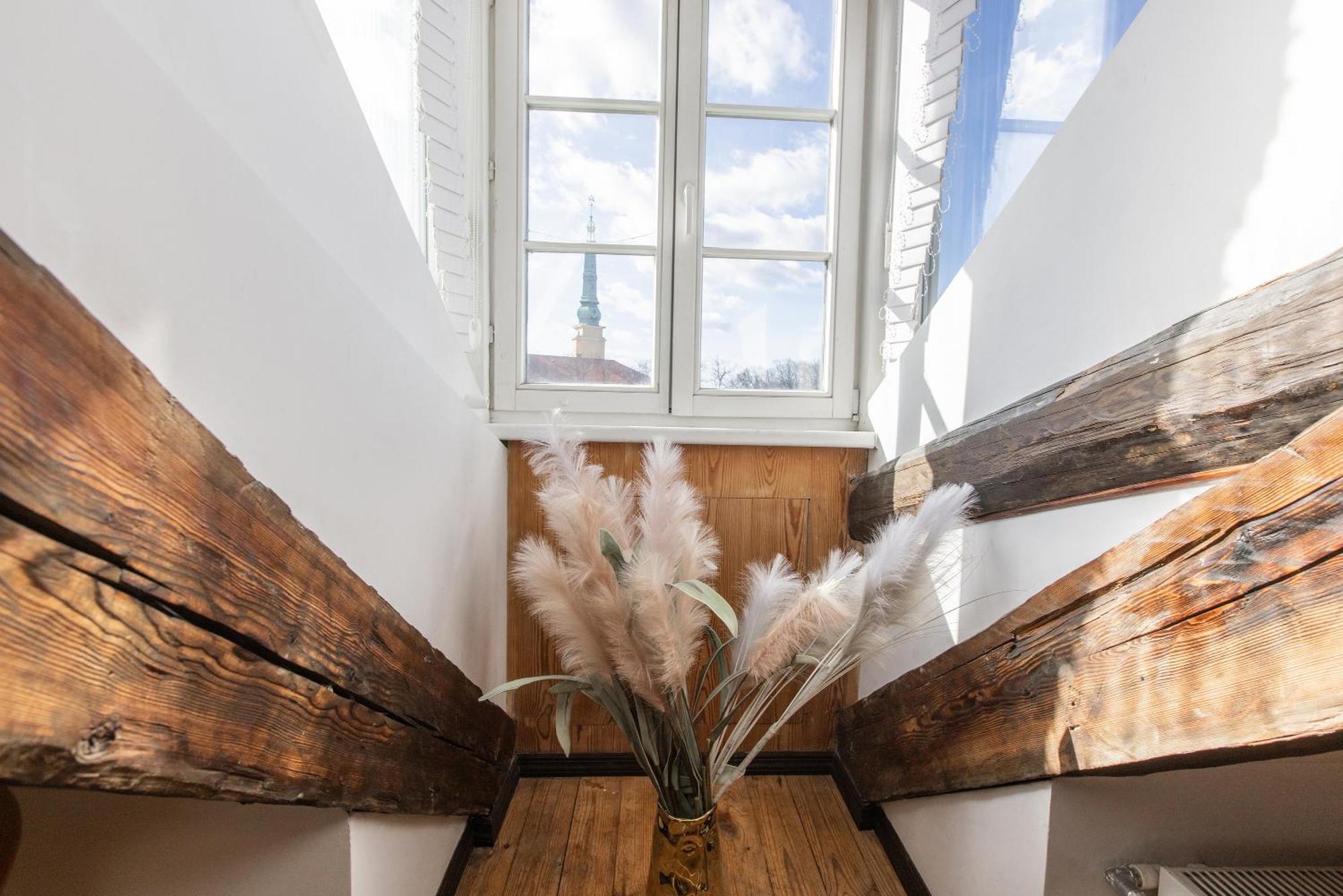 Mansard In Old Town Apartment รีกา ภายนอก รูปภาพ